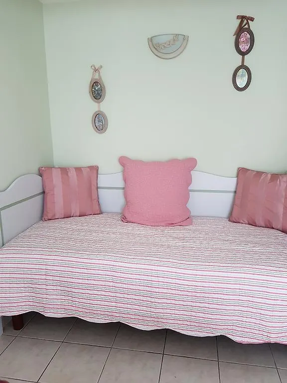 La Milane Bed & Breakfast Cabries