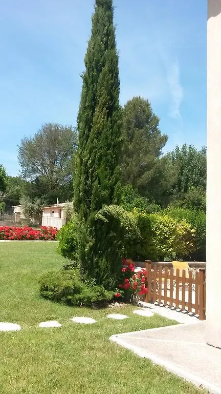 La Milane Bed & Breakfast Cabries