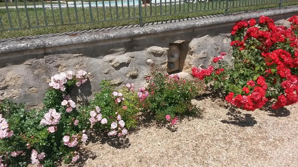 La Milane Bed & Breakfast Cabries
