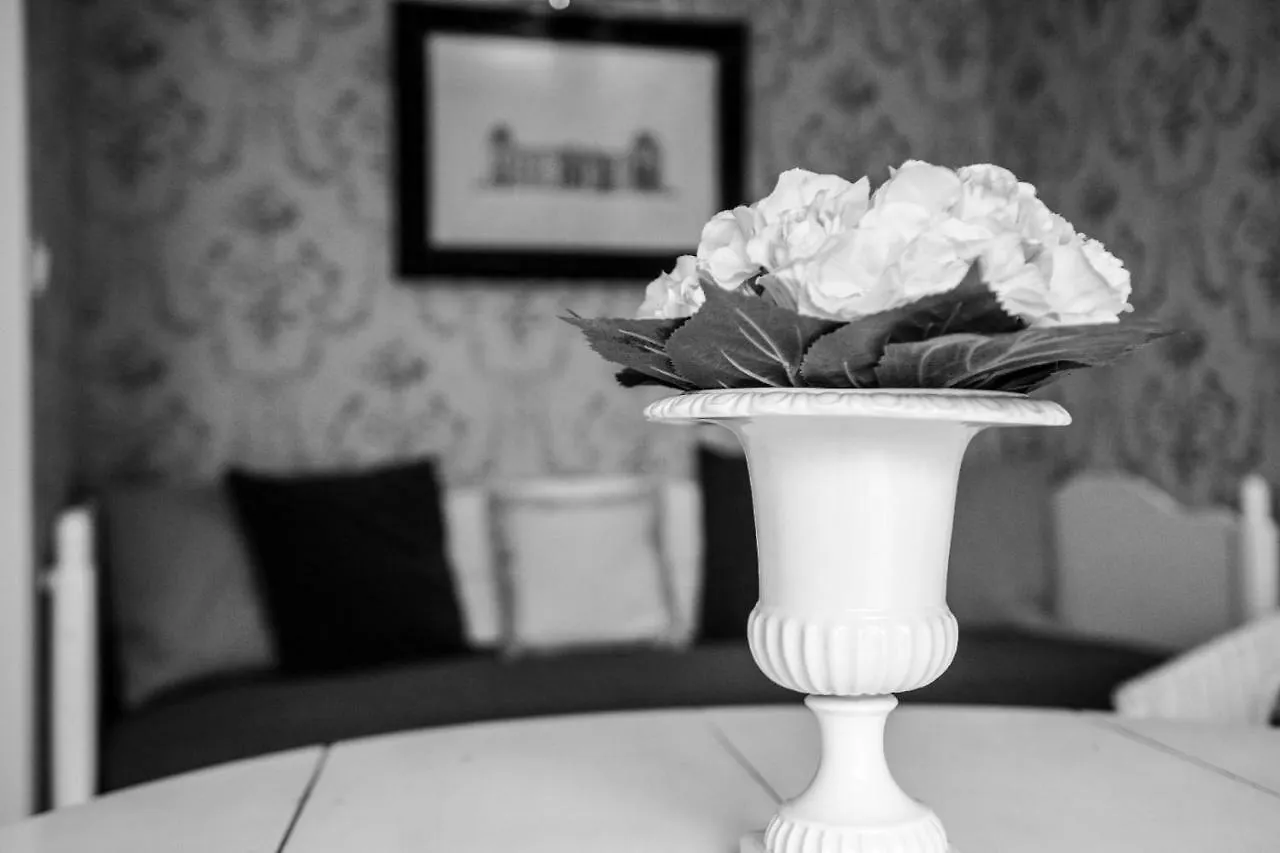 La Milane Bed & Breakfast Cabries