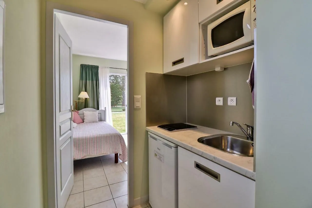 La Milane Bed & Breakfast Cabries